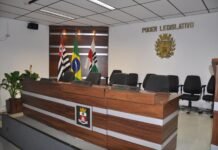 Câmara de Vinhedo aprova projeto que restringe participação de menores em eventos LGBTQIA+