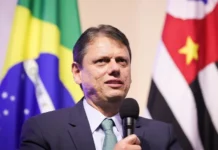 Tarcísio é reeleito em SP e passa de 74% em Vinhedo na parcial